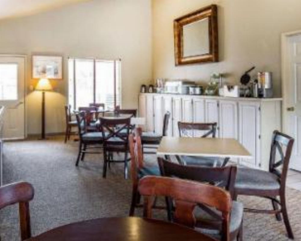 Quality Inn & Suites Minden Image 11