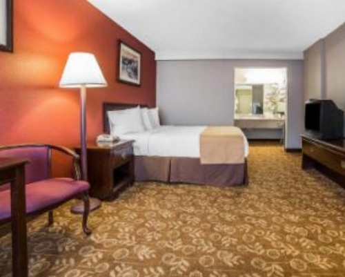 Quality Inn & Suites Minden image 15