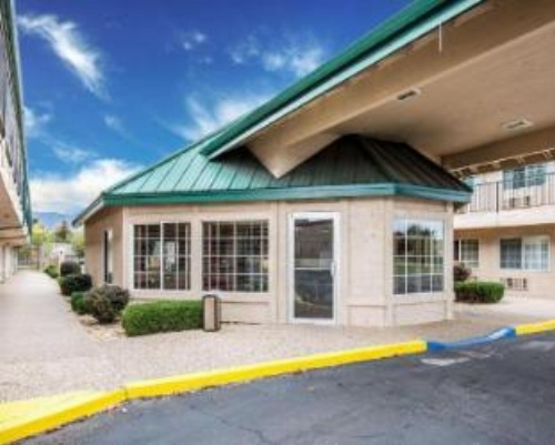 Quality Inn & Suites Minden image 16