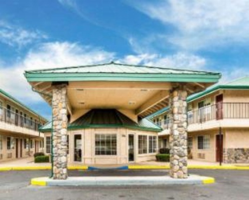 Quality Inn & Suites Minden image 6